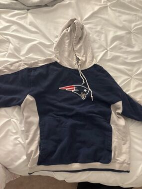 NFL New England Patriots Navy and Cream Pullover Hoodie